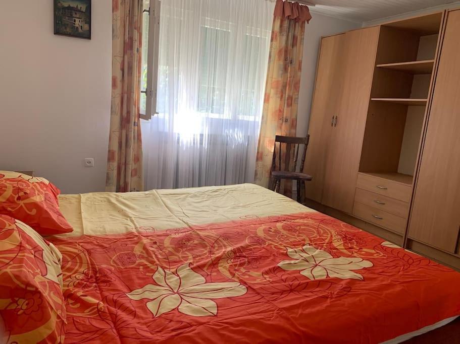 Cheerfull 2-Bedroom With Patio. Close To All Ameneties. Zagreb Exterior photo