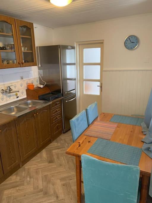 Cheerfull 2-Bedroom With Patio. Close To All Ameneties. Zagreb Exterior photo
