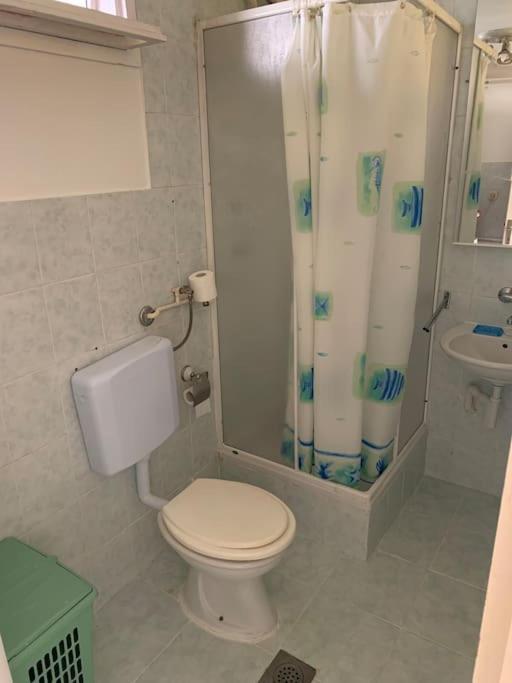 Cheerfull 2-Bedroom With Patio. Close To All Ameneties. Zagreb Exterior photo